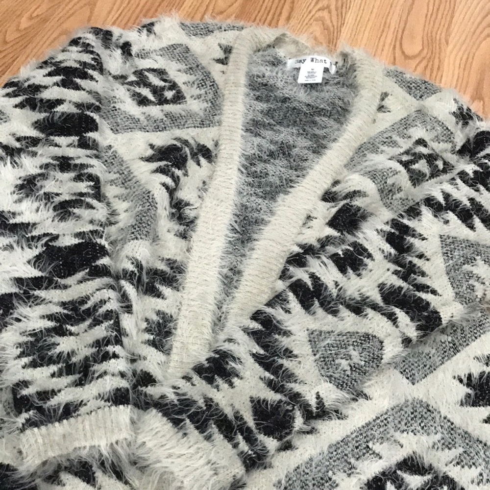 Fuzzy warm cardigan - Picture 3 of 3